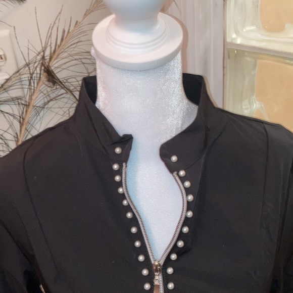CLEARANCE!!!NEW w/Tags black & pearl windbreaker. This one is stunning!🥰♠️♠️ - Picture 4 of 17